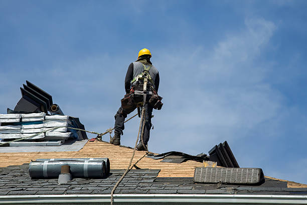 Professional Gutter Installation technician working in Los Molinos, CA